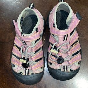 Size 11 toddler keen water shoes/sandals